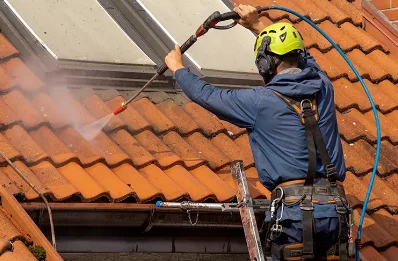 Démoussage et hydrofuge de toiture à Friauville